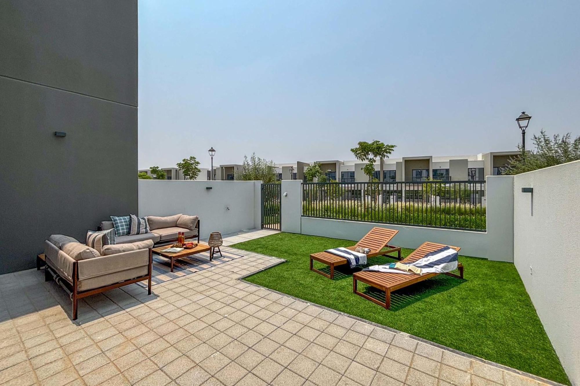 Frank Porter - La Rosa 6 Dubai Exterior foto
